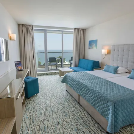 Astoria Golden Sands