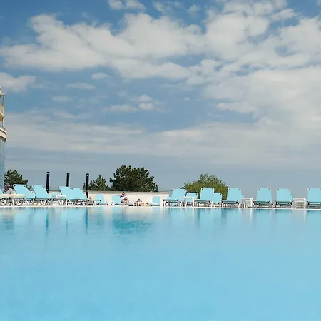 Astoria Golden Sands